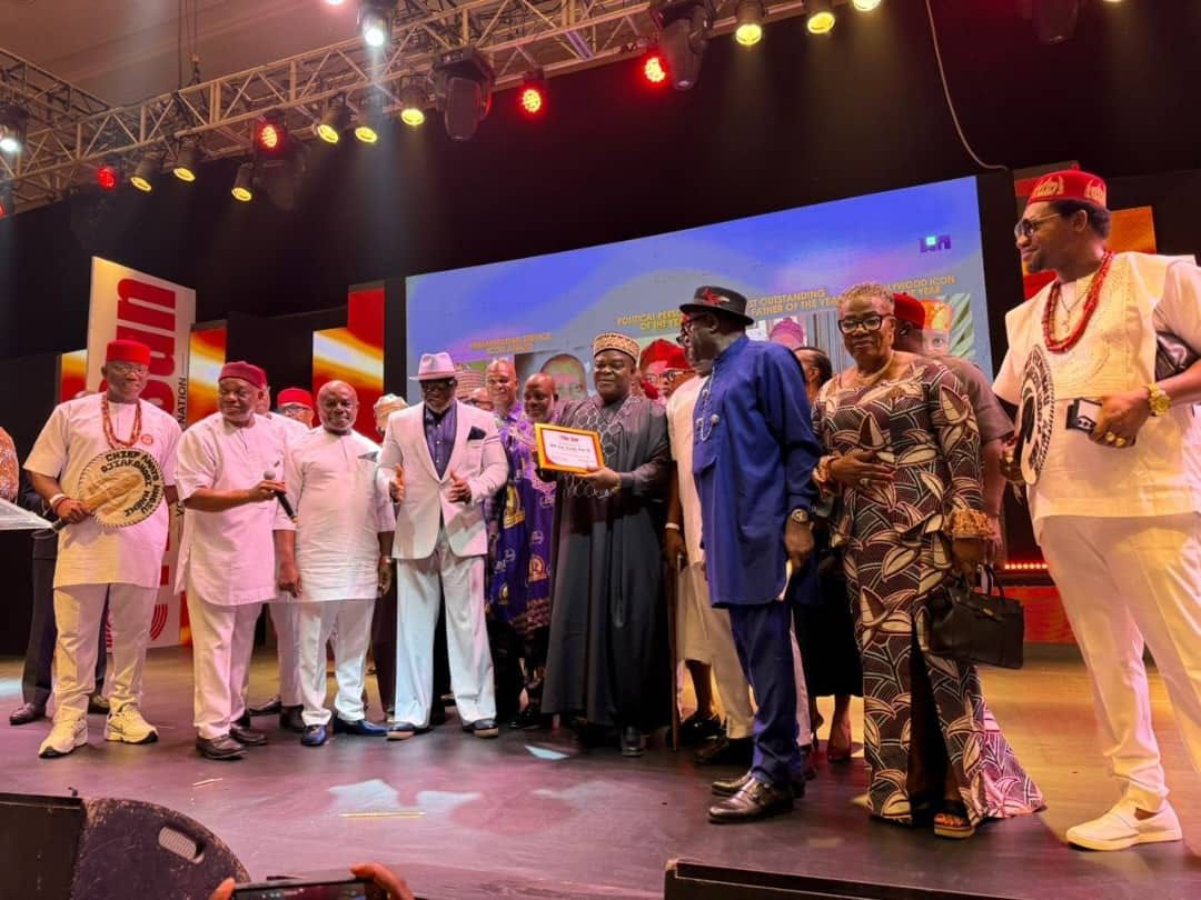 IGWE NNEWI RECEIVES 2025 SUN AWARD — A GLOBAL ROYAL LEGACY RECOGNISED